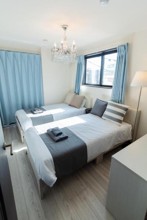 Tokyo Skytree 201 Elegance Blue Twin Room with Bath and WC