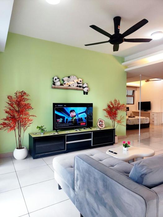 Suasana Bukit Ceylon with Panda Themes KL Tower View