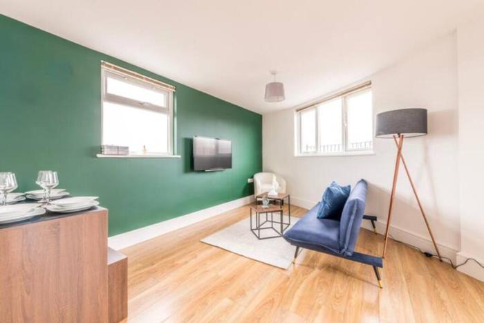 Centralised 2 Bedroom Property by Prestige Lets