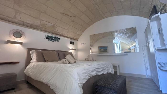 Monolocale Dimora Borgo Monte nel cuore di Otranto con garage