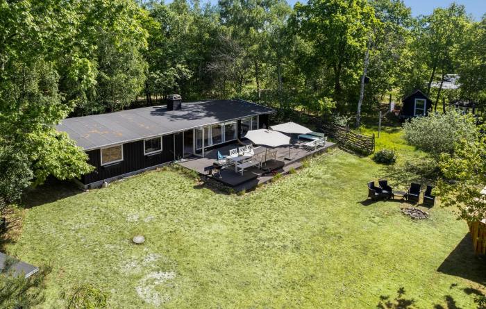 Gorgeous Home In Højby With Wifi