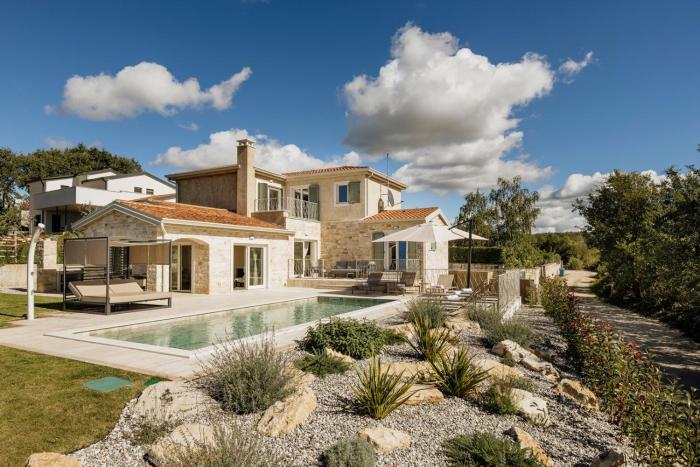 Villa Mila with private pool, BBQ and jacuzzi