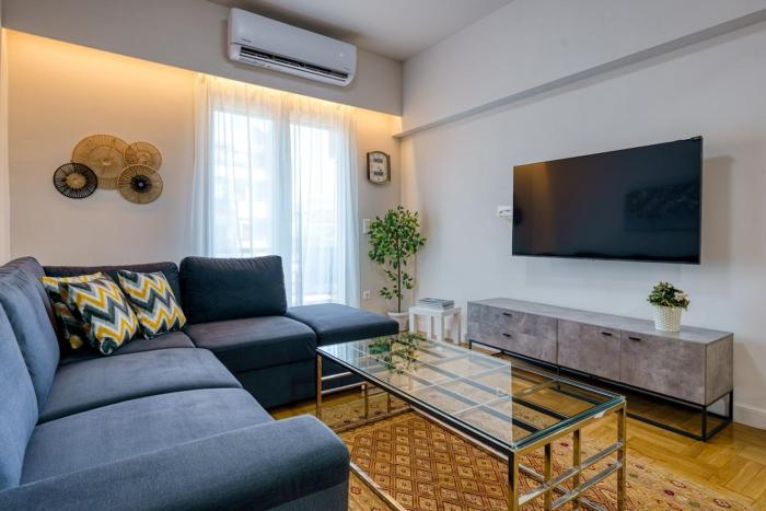 Chic and Cozy Apartment in the Heart of Glyfada
