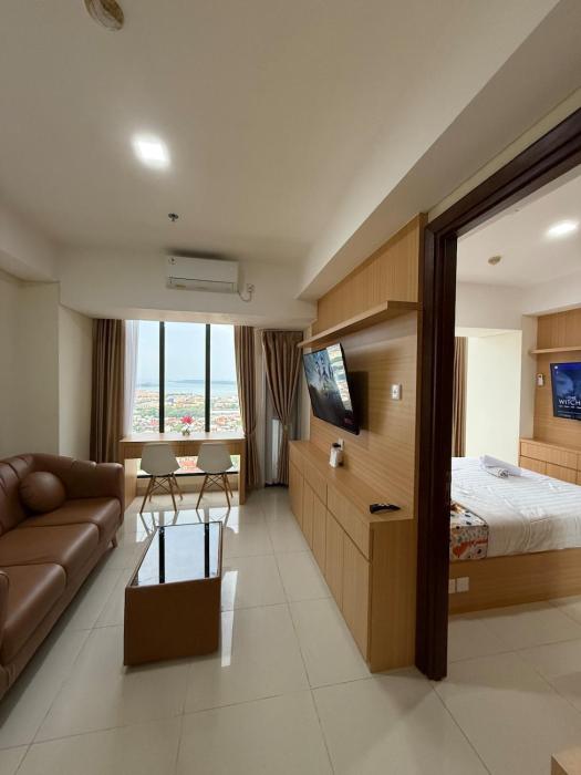 Modern 1BR with City & Sea View