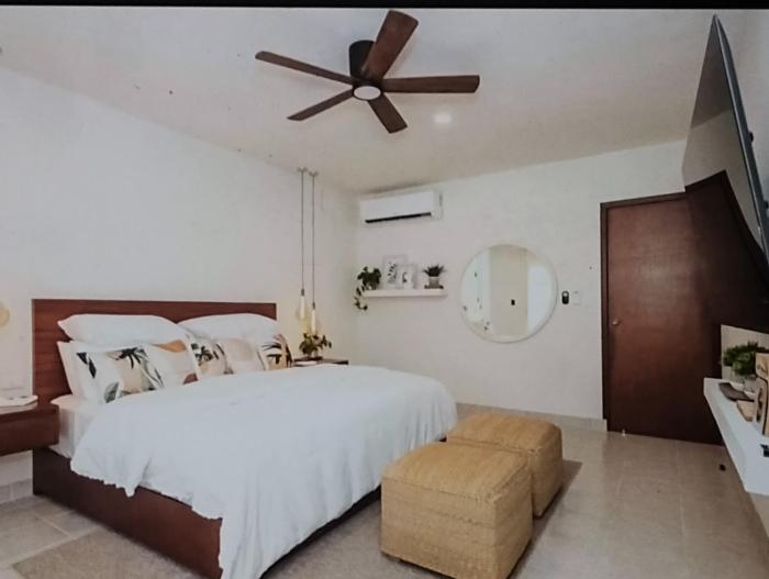 Water front 5 bdrm Villa