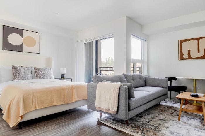 Blueground Ravenna rooftop nr Lake Washington SEA-920