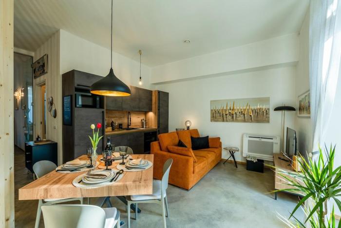 Private Garden & Metro 2 min - Wooden Wave Flat