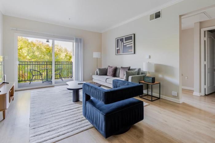 Blueground Santa Clara pool nr Central Park SFO-2067