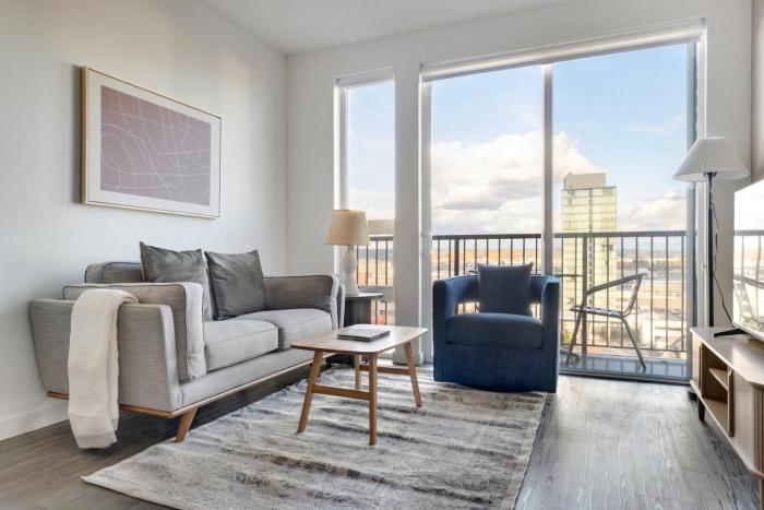 Blueground New Tacoma balcony nr Museum SEA-957