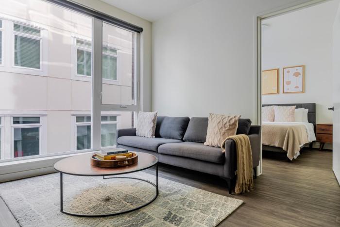 Blueground Northwest Bellevue view nr Bellevue Park SEA-902