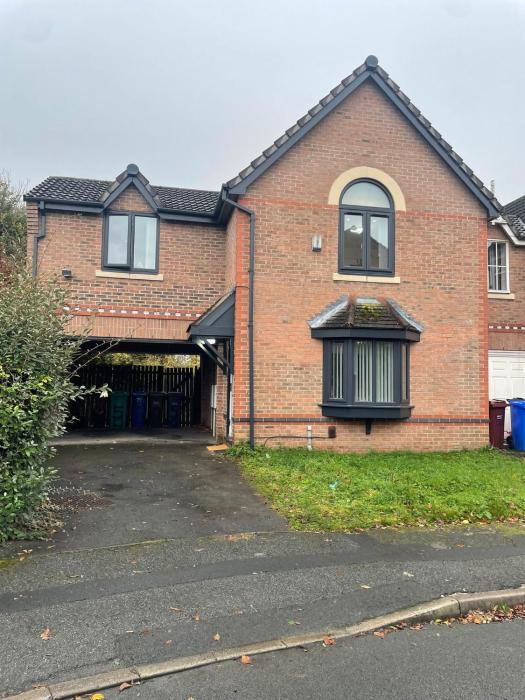 Bright 4BR Pets OK Driveway Sleeps 9