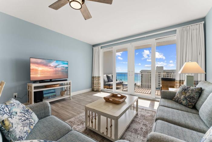 Spacious 3BD 2BA Beach Retreat! 5 Pool Resort! by Dolce Vita Getaways PCB