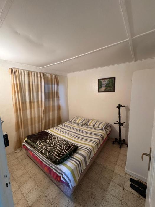 Cabanon pied sur mer