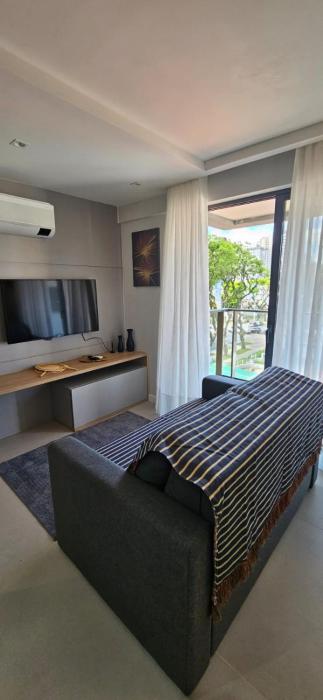 IDEAL PARA VIAGENS DE LAZER OU TRABALHO · CMD503 - Estadia perfeita no água verde