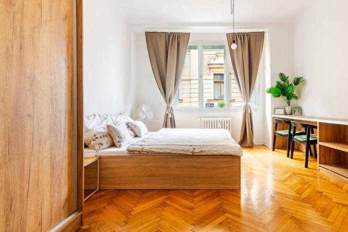 Romantic Old Town centre apartment