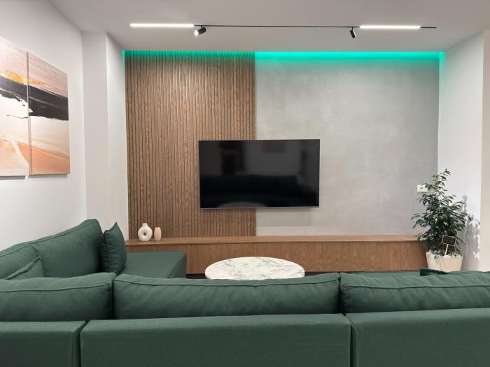 SOLUX apt - Perfect Location - Free parking