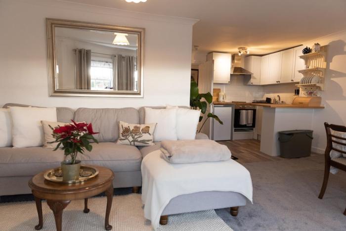 Charming Apartment with Prime Location