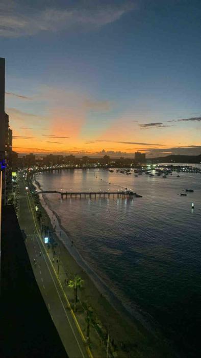 Encantador apartamento en Salinas con vista al mar