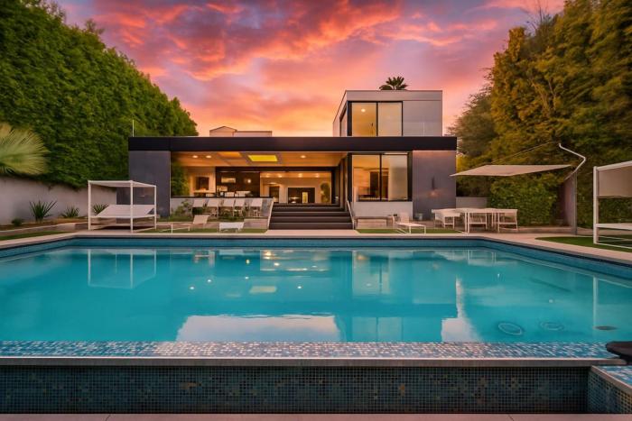 Ultra Luxurious Villa in the Beverly Hills Flats