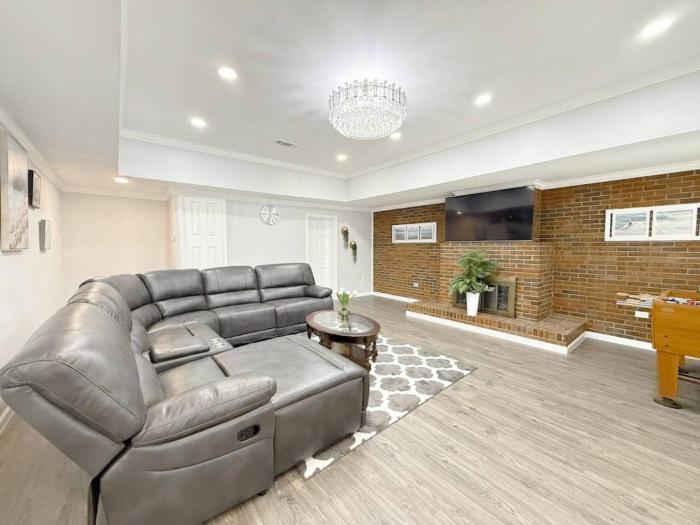 Cozy Large 5BR Beach Villa 1 Minute to Beach