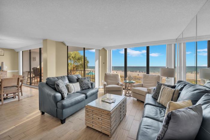 Edgewater Resort! 2BR Sleeps 9! 1st Floor Condo! by Dolce Vita Getaways PCB