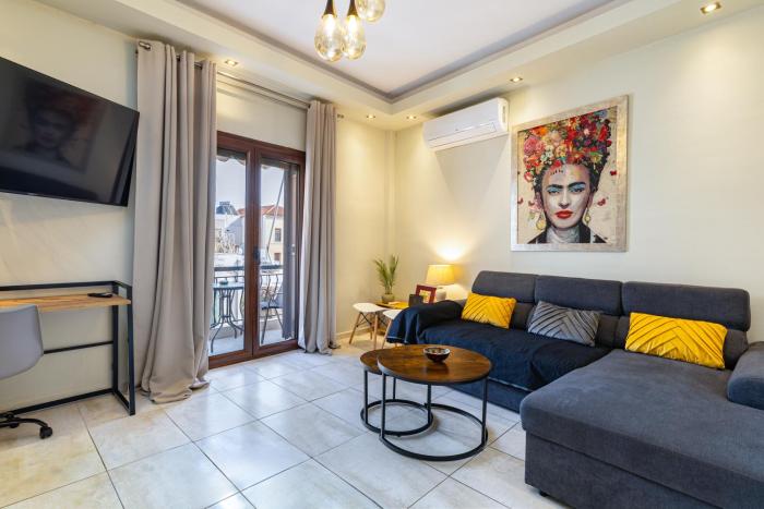 Harbour - Spacious Unique Apartment in Chania Old Town