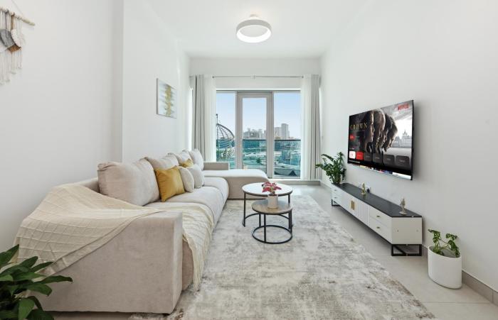 Premium 1BR Apartment with Balcony