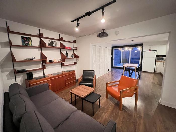 Appartement Mid Century 2 Chambres avec Jardin