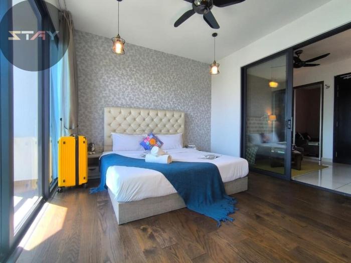 Almas Couple Warm N Stylish Seaview Studio By STAY