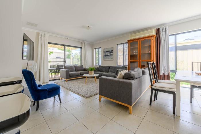 18 Home Base for Happy Days Family Stay 3BRPrkg