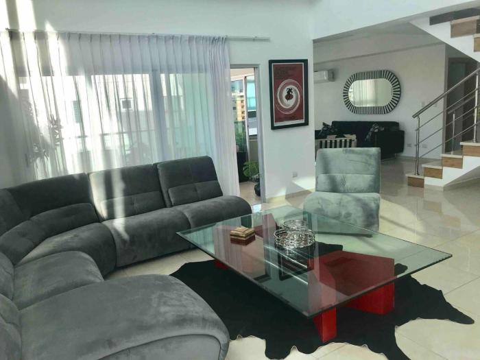 Eclectic 3 levels and 5 bedrooms penthouse