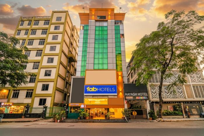 FabHotel Aayash - Nr City Center Metro Station