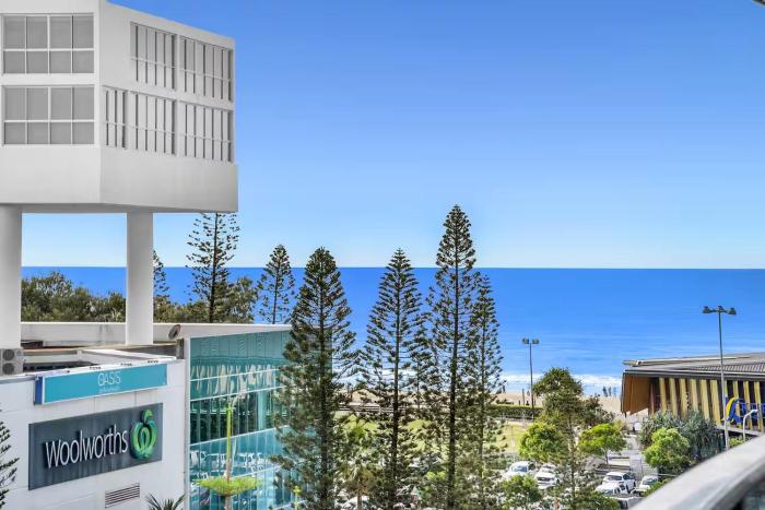 Luxury Oracle Tower Broadbeach - 501