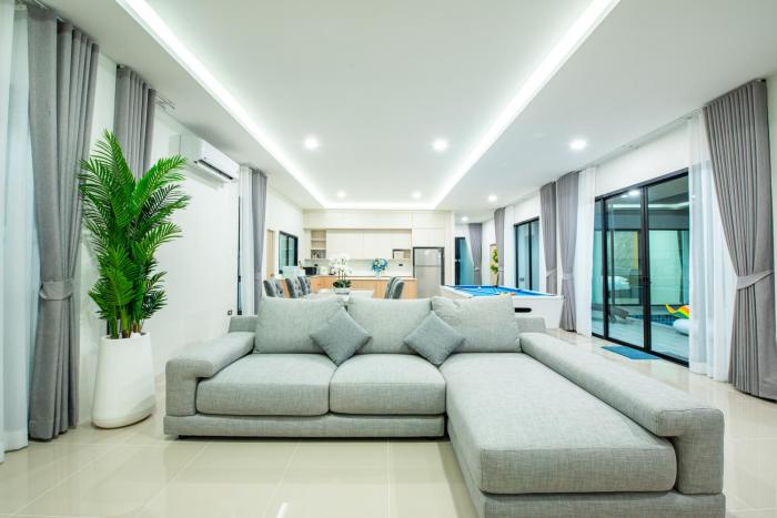 Verdant Villa Pattaya - Luxury 4BR Pool Villa