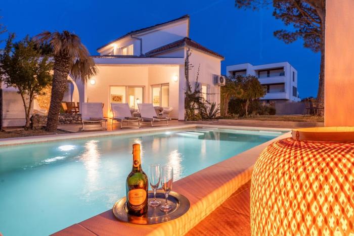 Villa Ficus mediterranean style villa with pool