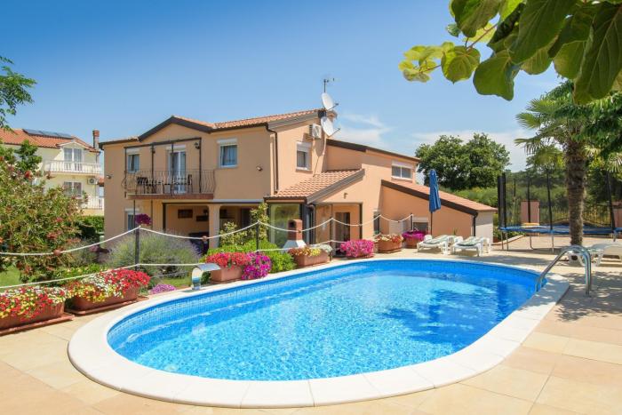 Family-friendly apartments with swimming pool Stranici, Porec - 24558