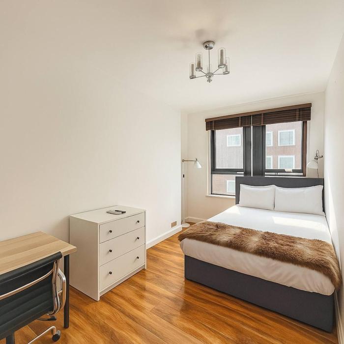 Central London Flat Steps from Piccadilly Circus