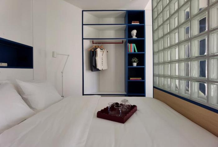 Chic & Cozy Athenian Studio with Balcony