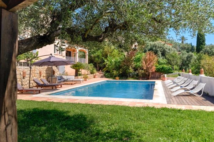 Family Villa 5 bedrooms swimming pool & sea view