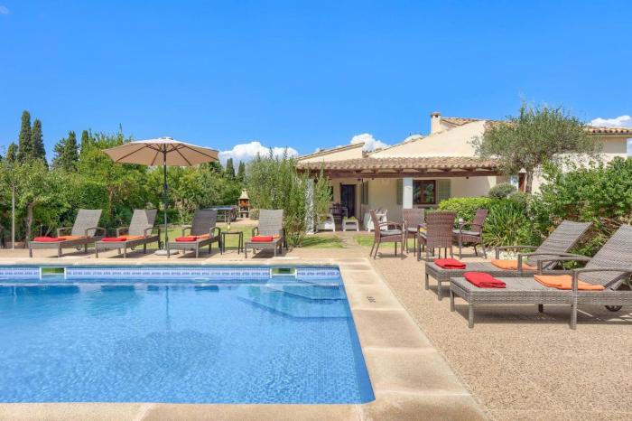 Villa Garriguer by Villa Plus