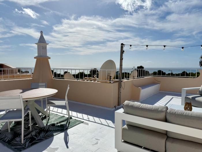 Marinha Coast Vue mer, rooftop, piscine, à Praia da Marinha