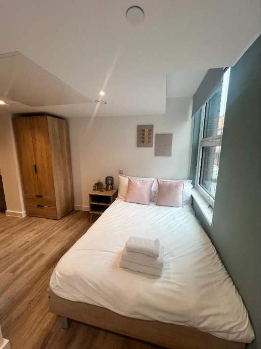 Studio Flat Close to Queen Square - Flat 4B