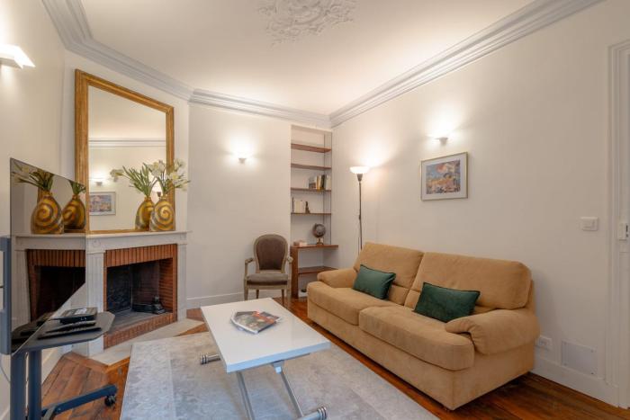 St Dominique Gem, 5 Min Walk to the Eiffel Tower