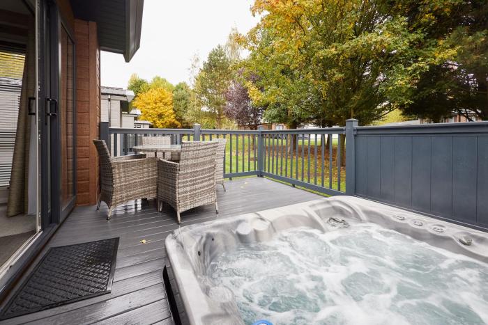 Fir Tree Lodge with Hot Tub