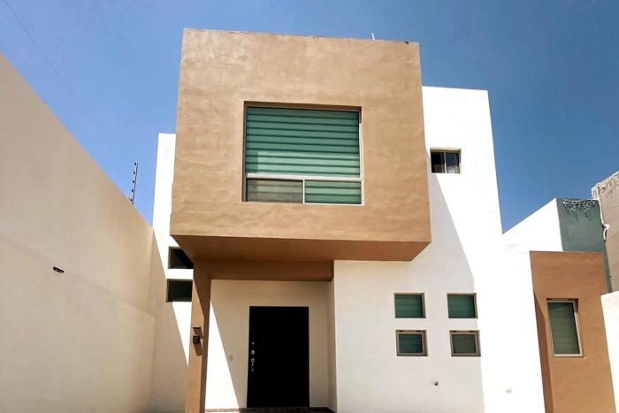 Casa Moderna al Norte, Vista Panorámica, Super Bien ubicada