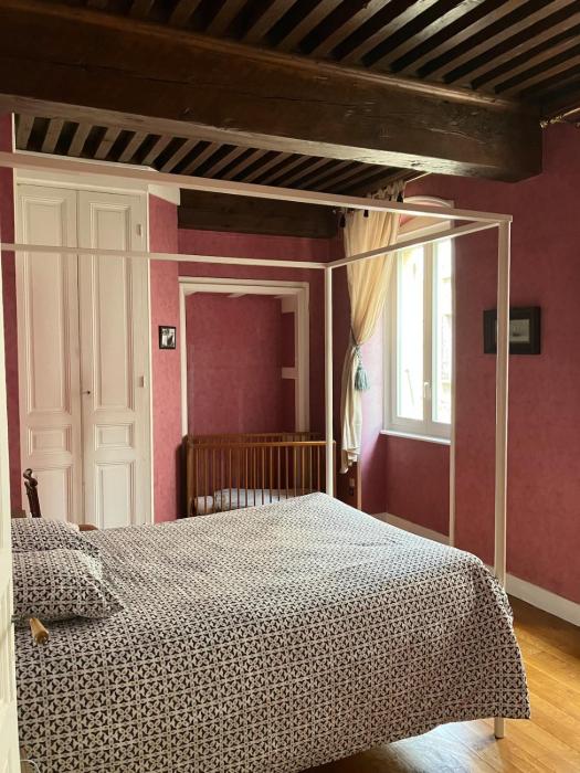 Maison de charme avec plafonds et parquets anciens