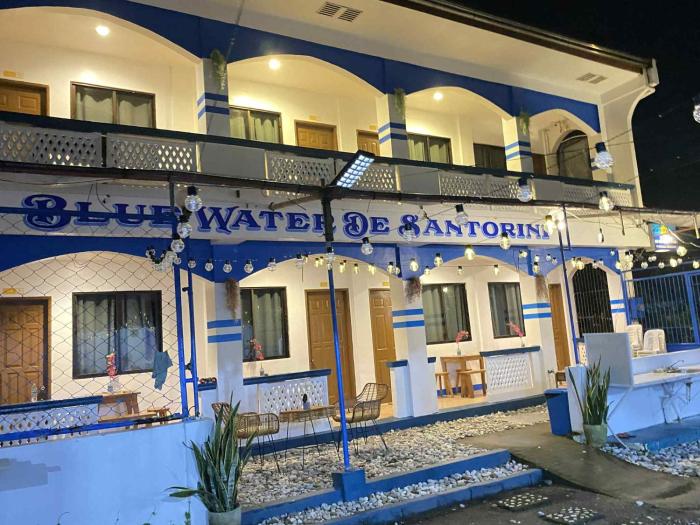 Blue Water De Santorini