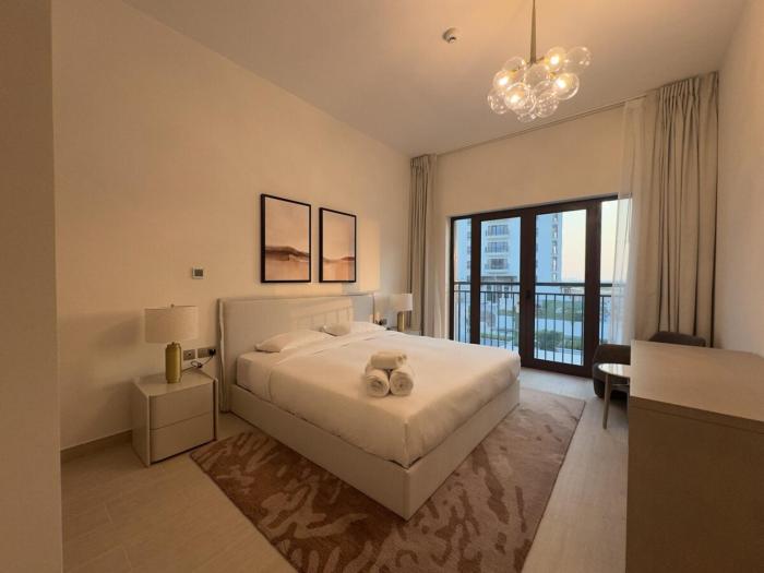 1 Bedroom Yas Golf Serenity Suite