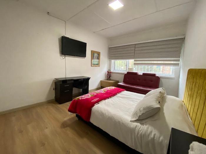 Casa completa 15 personas centro internacional Bogota