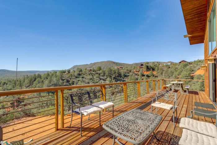 Pine Cabin with Wraparound Deck 2 Mi to Trails!